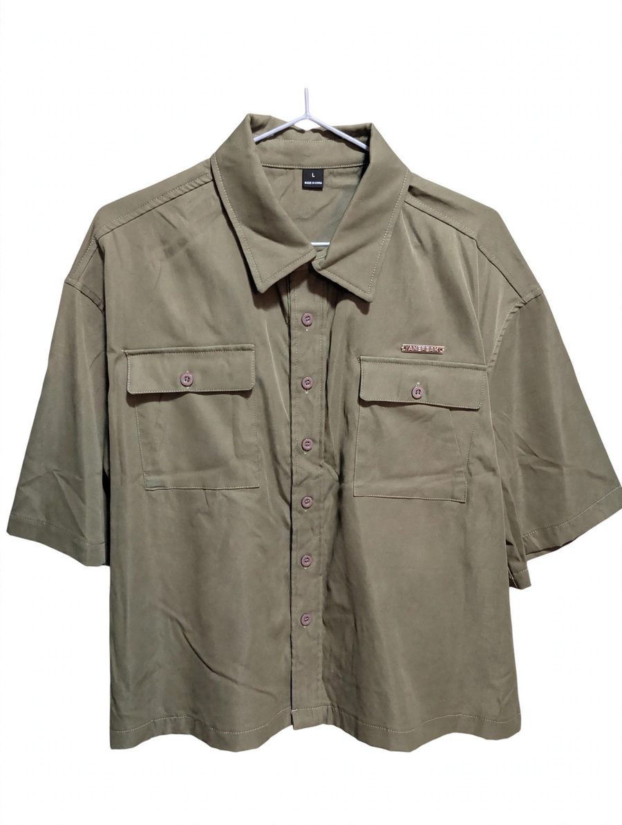 Olive low-crop field button-down with chest pockets